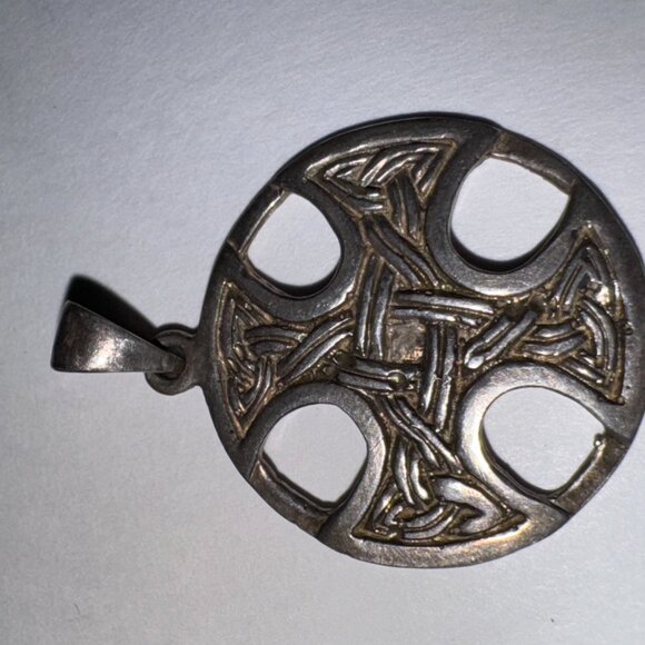 Sterling Silver Circular Celtic Knot Pendant - Picture 3 of 16